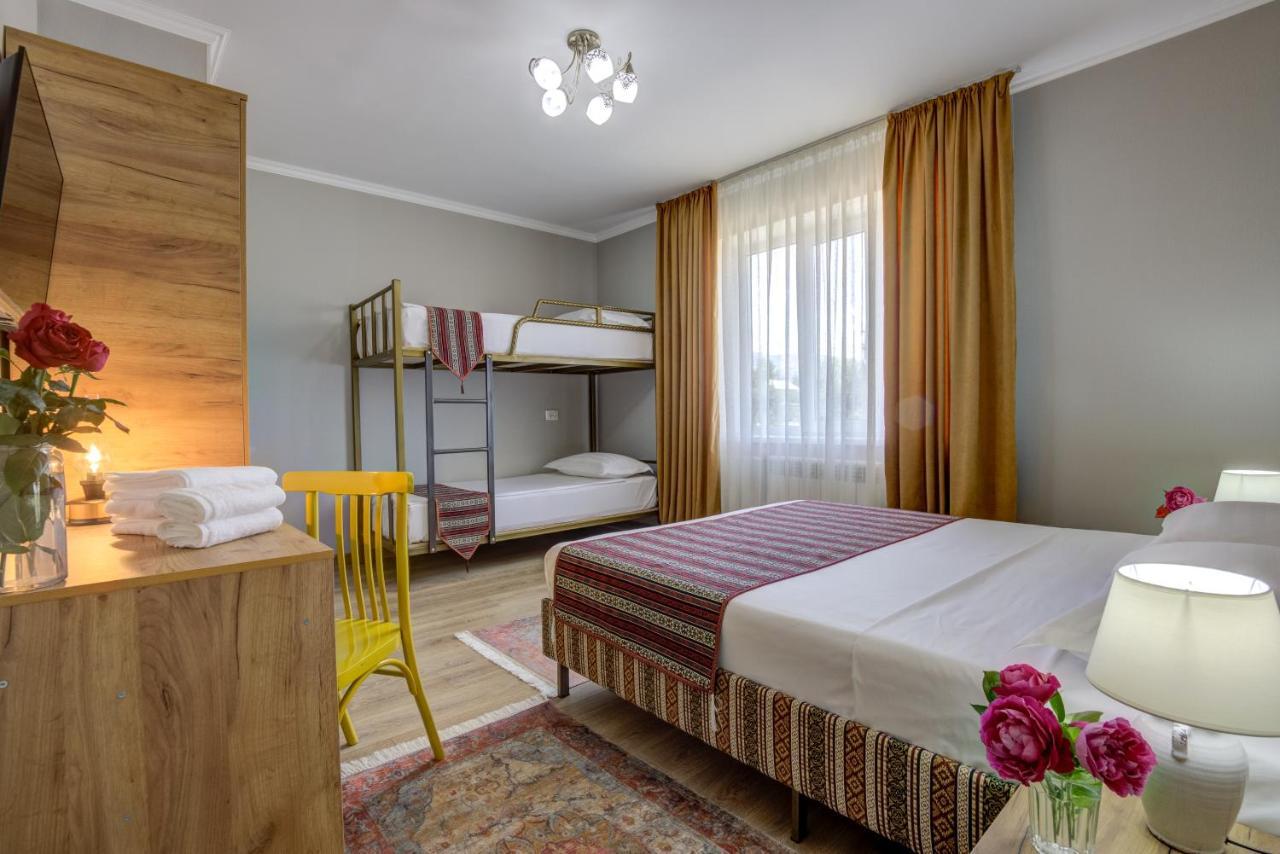 Ordo Hotel Karakol Extérieur photo